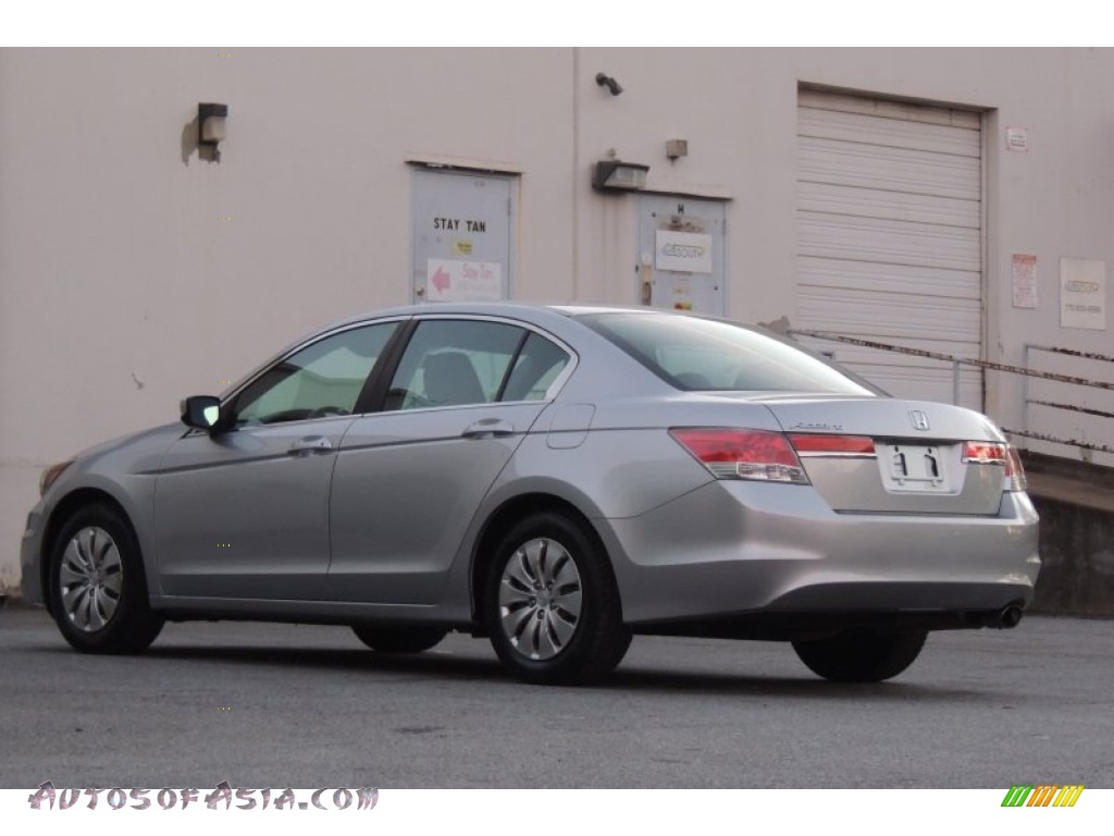 2011 Honda Accord LX Sedan in Alabaster Silver Metallic photo 15