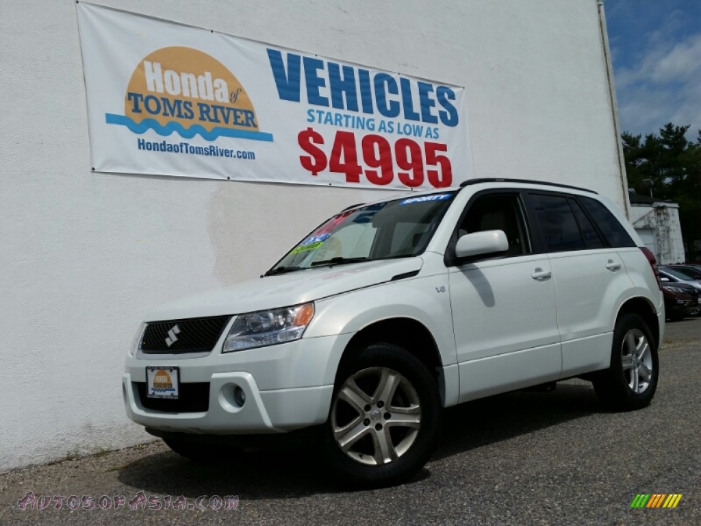 2006 Suzuki Grand Vitara Luxury 4x4 in White Pearl photo 32 104623