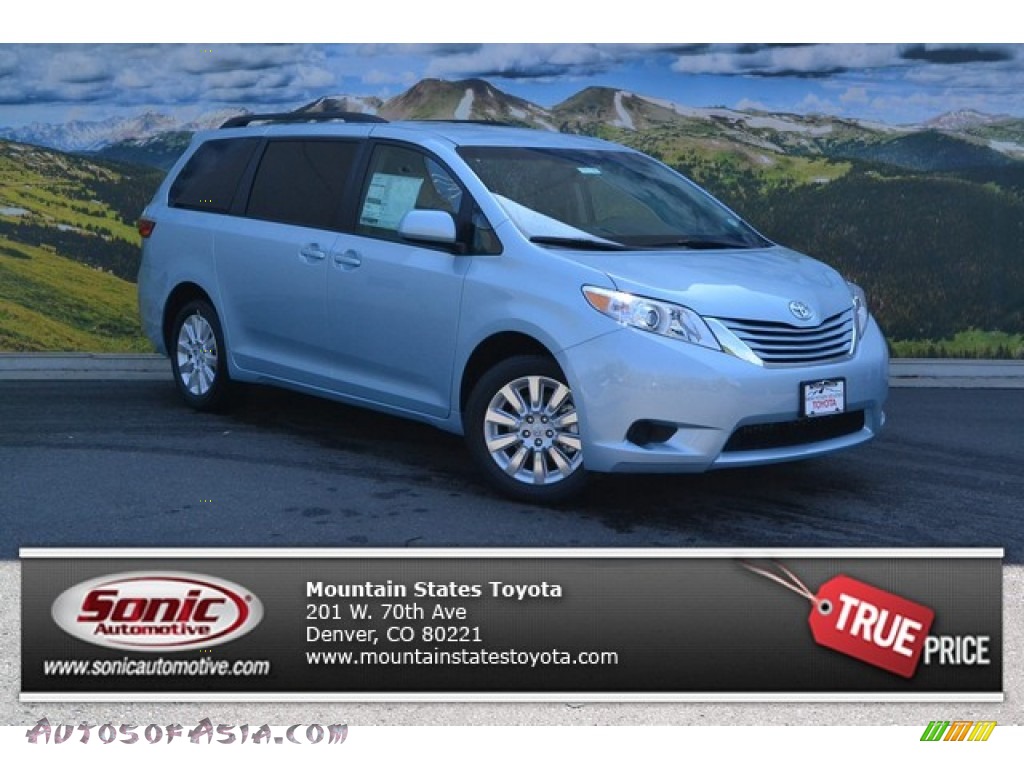 2015 Toyota Sienna LE AWD in Sky Blue Pearl photo 4