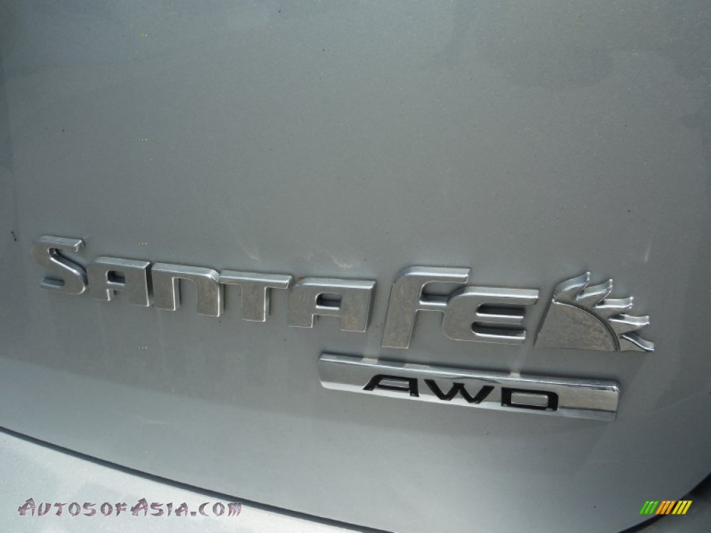 2010 Santa Fe SE 4WD - Radiant Silver / Gray photo #9