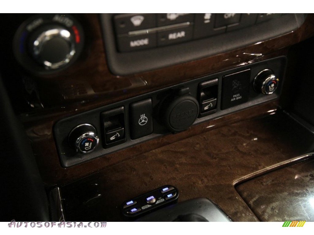 2011 QX 56 4WD - Platinum Graphite / Graphite photo #12