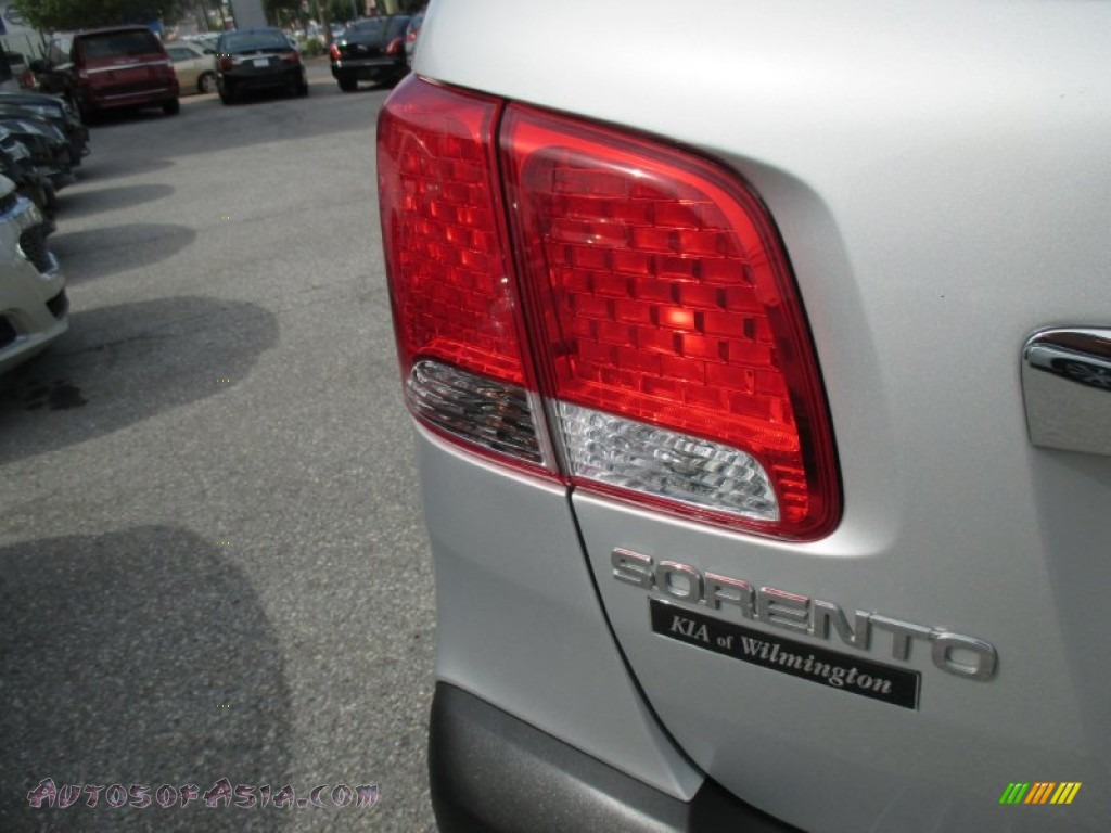 2012 Sorento EX V6 AWD - Bright Silver / Beige photo #42