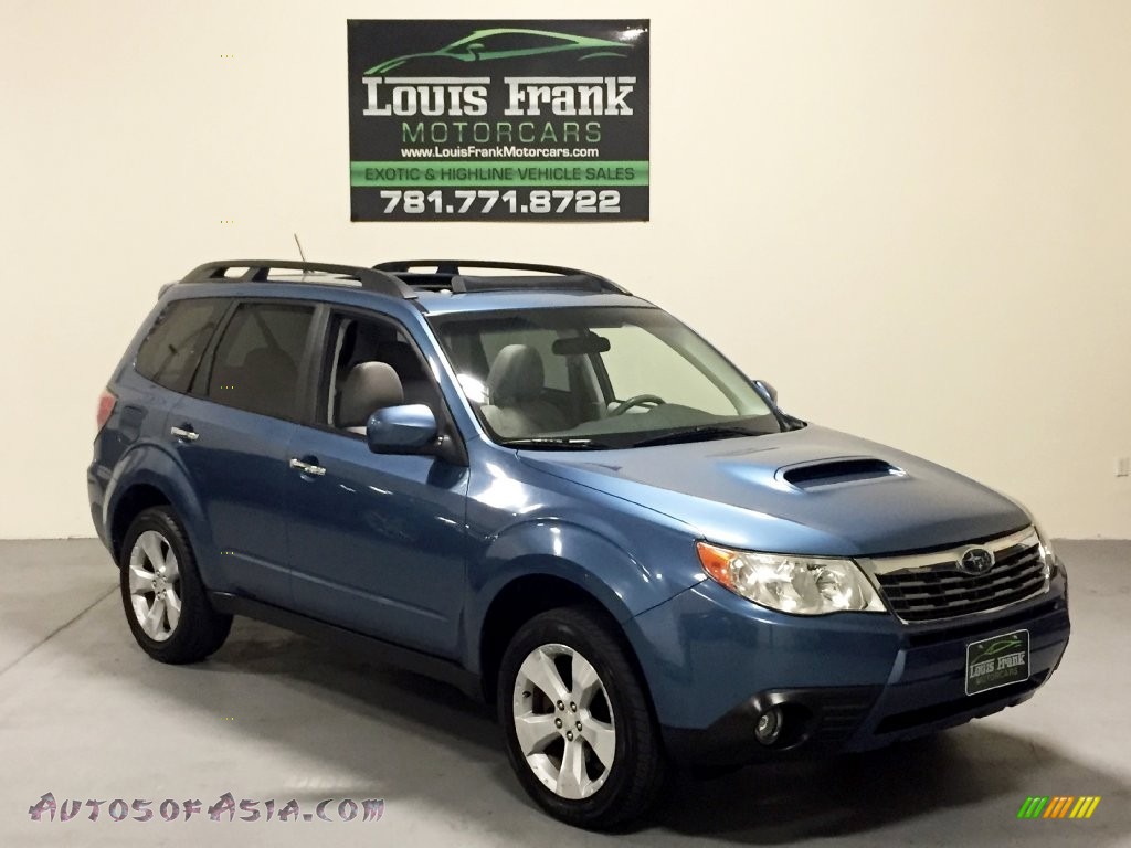2009 Forester 2.5 XT Limited - Newport Blue Pearl / Platinum photo #17