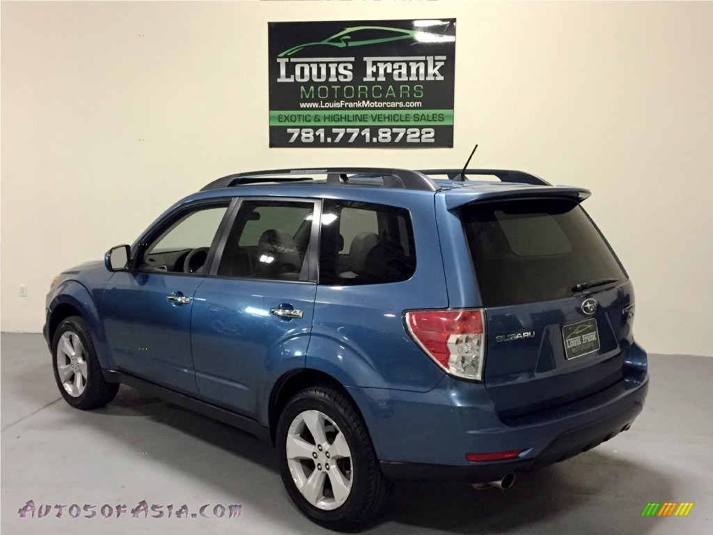 2009 Forester 2.5 XT Limited - Newport Blue Pearl / Platinum photo #18