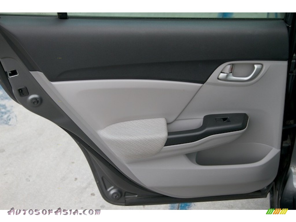 2013 Civic LX Sedan - Polished Metal Metallic / Gray photo #23