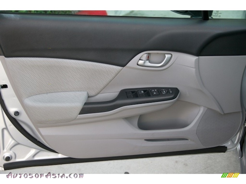 2013 Civic LX Sedan - Alabaster Silver Metallic / Gray photo #22