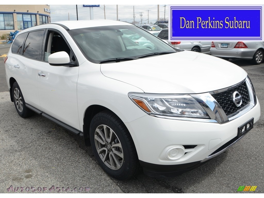 Moonlight White / Charcoal Nissan Pathfinder S 4x4