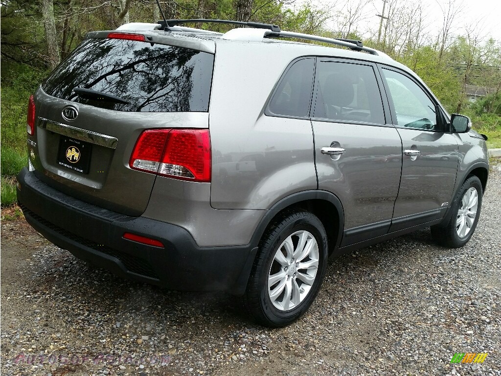 2011 Sorento LX V6 AWD - Titanium Silver / Gray photo #7