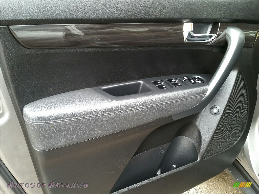 2011 Sorento LX V6 AWD - Titanium Silver / Gray photo #18