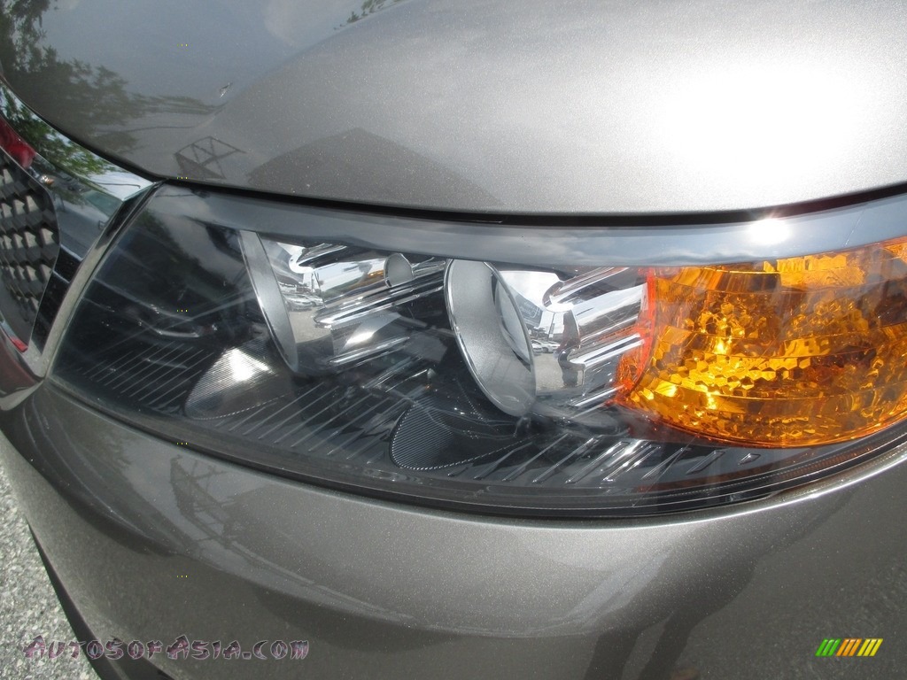 2013 Sorento LX AWD - Bright Silver / Black photo #35