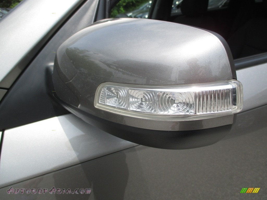 2013 Sorento LX AWD - Bright Silver / Black photo #37