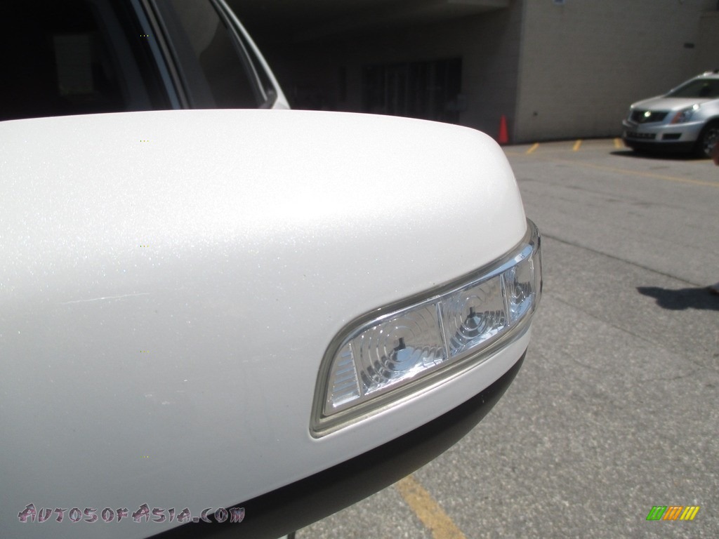 2014 Sorento LX AWD - Snow White Pearl / Black photo #36
