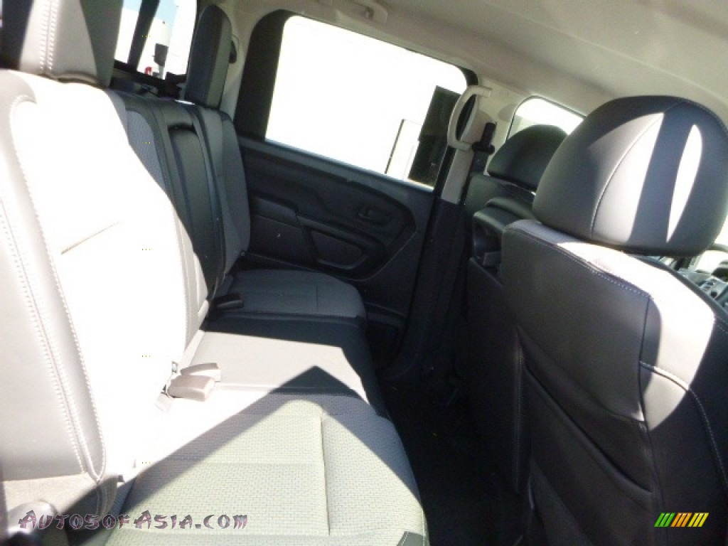 2017 TITAN XD S Crew Cab 4x4 - Cayenne Red / Black photo #5