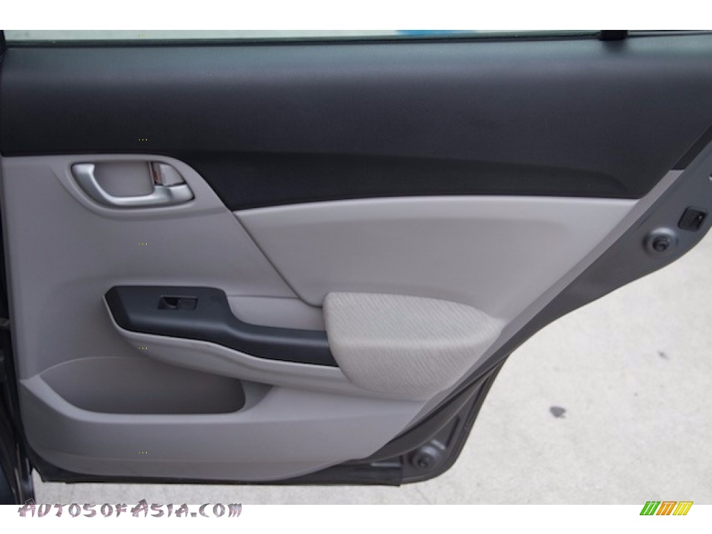 2013 Civic LX Sedan - Polished Metal Metallic / Gray photo #24