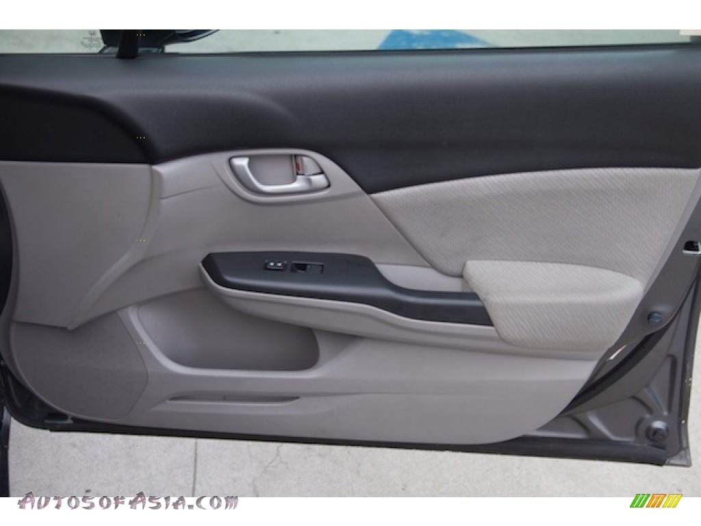2013 Civic LX Sedan - Polished Metal Metallic / Gray photo #25