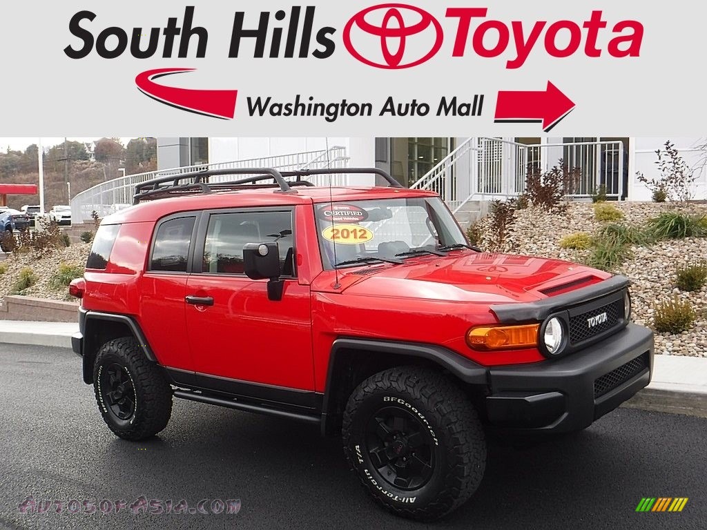 Radiant Red / Dark Charcoal/Red Toyota FJ Cruiser Trail Teams Special Edition 4WD