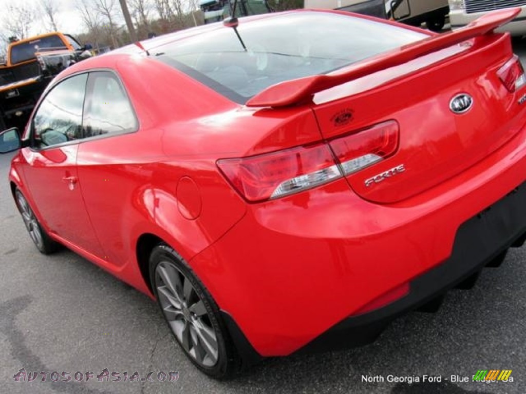 2011 Forte Koup SX - Racing Red / Black Sport photo #32