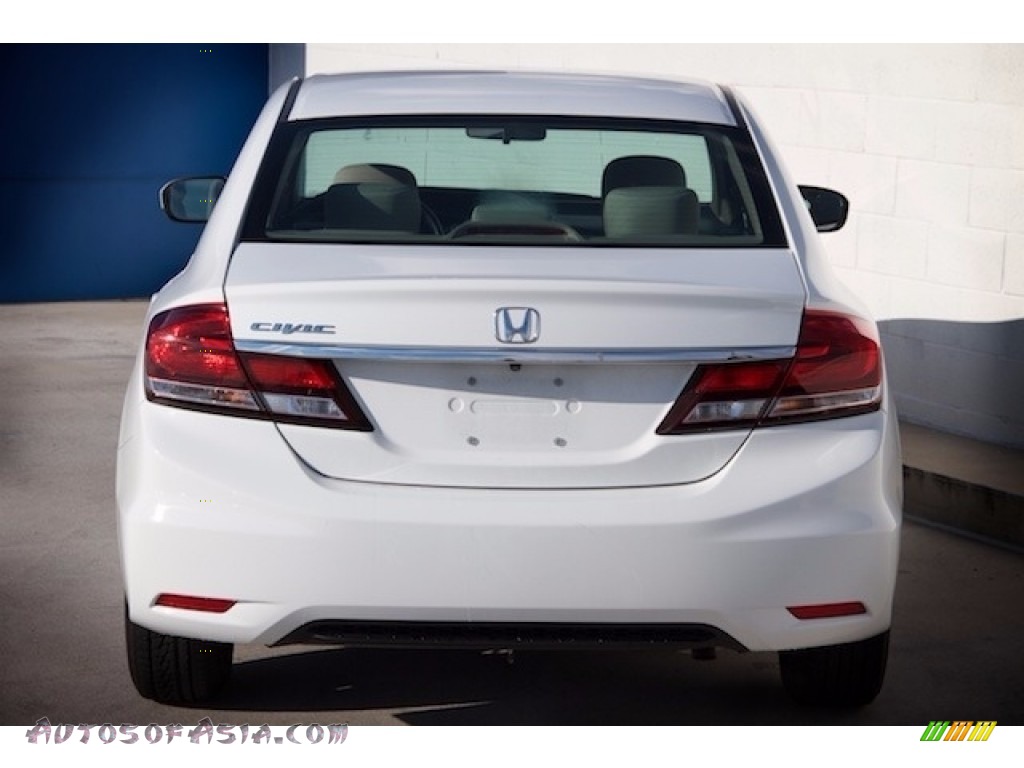2014 Civic LX Sedan - Taffeta White / Beige photo #9