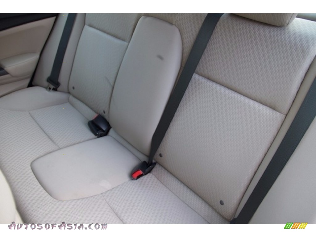 2014 Civic LX Sedan - Taffeta White / Beige photo #13