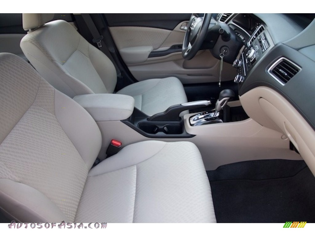 2014 Civic LX Sedan - Taffeta White / Beige photo #16