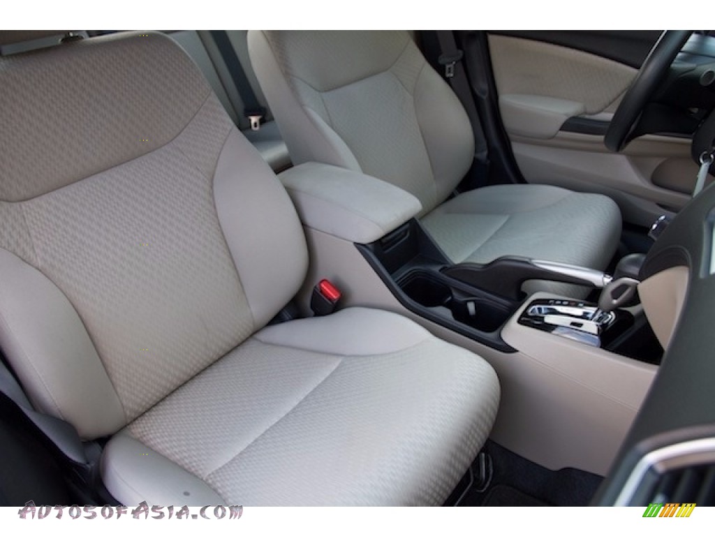 2014 Civic LX Sedan - Taffeta White / Beige photo #17