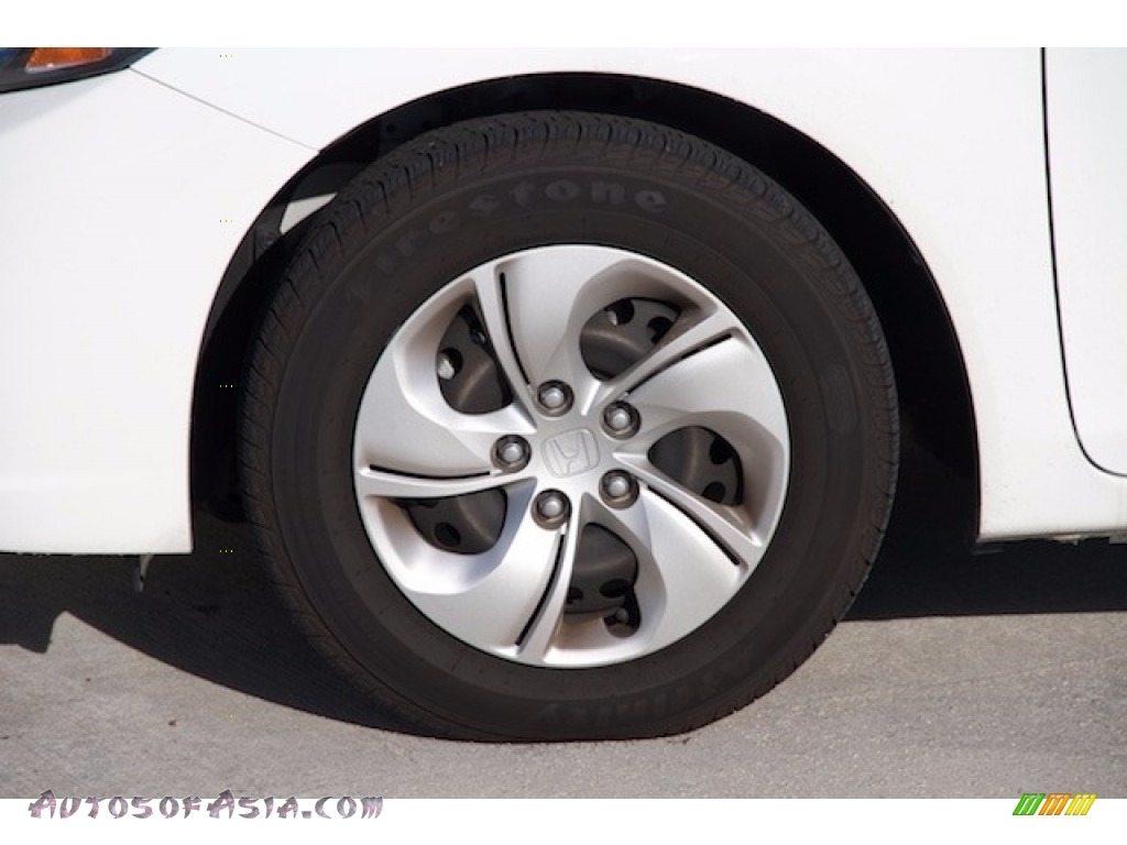 2014 Civic LX Sedan - Taffeta White / Beige photo #27