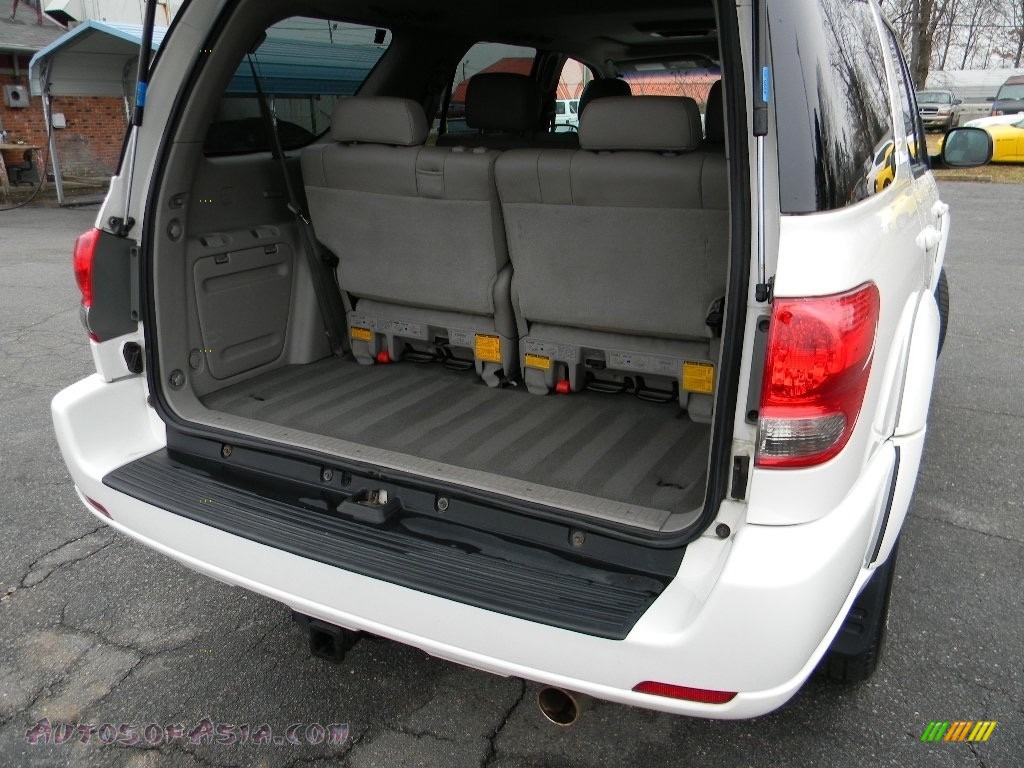 2005 Sequoia Limited 4WD - Natural White / Light Charcoal photo #20