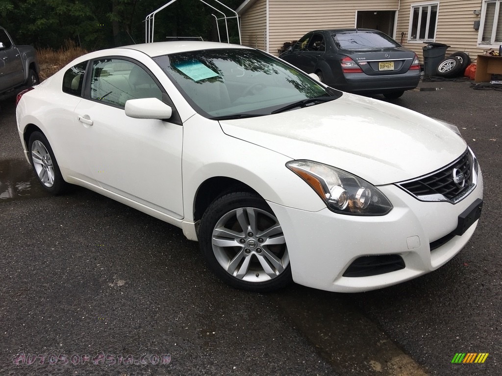 2012 Altima 2.5 S Coupe - Winter Frost White / Charcoal photo #1