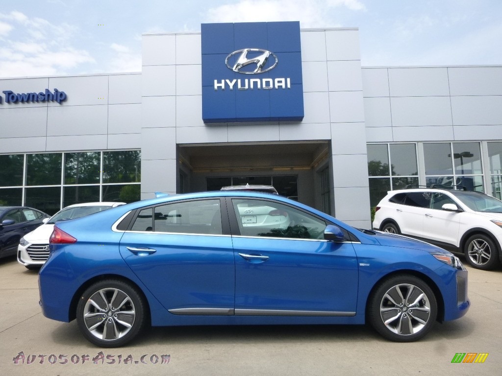 Electric Blue Metallic / Charcoal Black Hyundai Ioniq Hybrid Limited