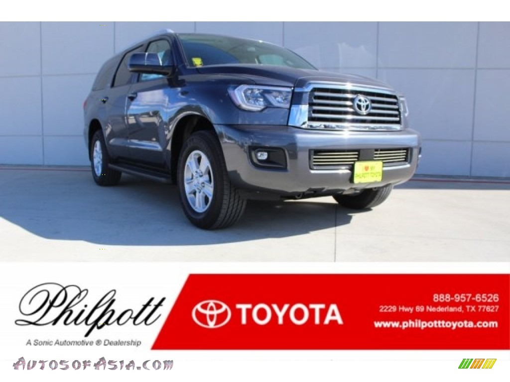 2018 Sequoia SR5 - Magnetic Gray Metallic / Graphite photo #1