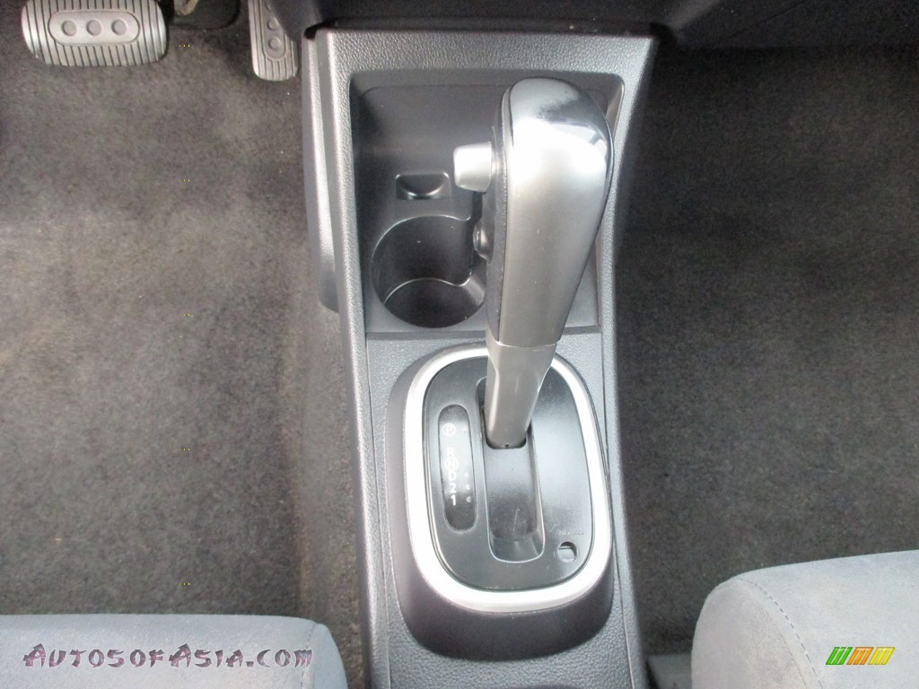 2008 Versa 1.8 S Hatchback - Fresh Powder White / Charcoal photo #25