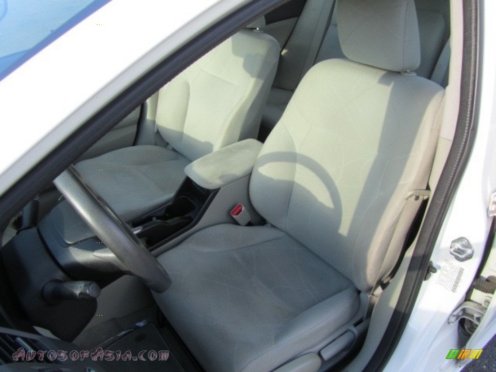 2012 Civic LX Sedan - Taffeta White / Gray photo #17