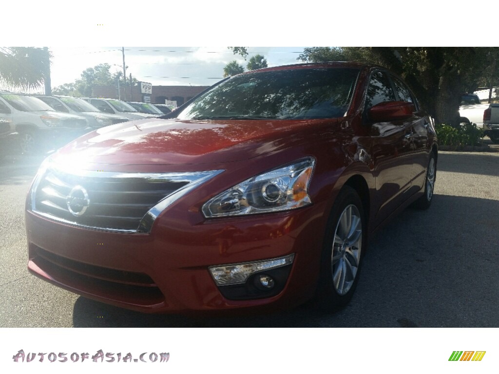 2015 Altima 2.5 SV - Cayenne Red / Charcoal photo #8