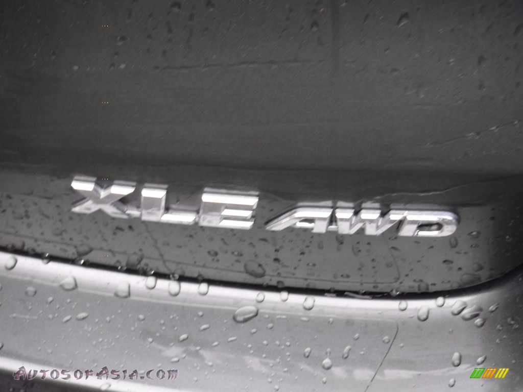 2015 Highlander XLE AWD - Alumina Jade Metallic / Ash photo #11