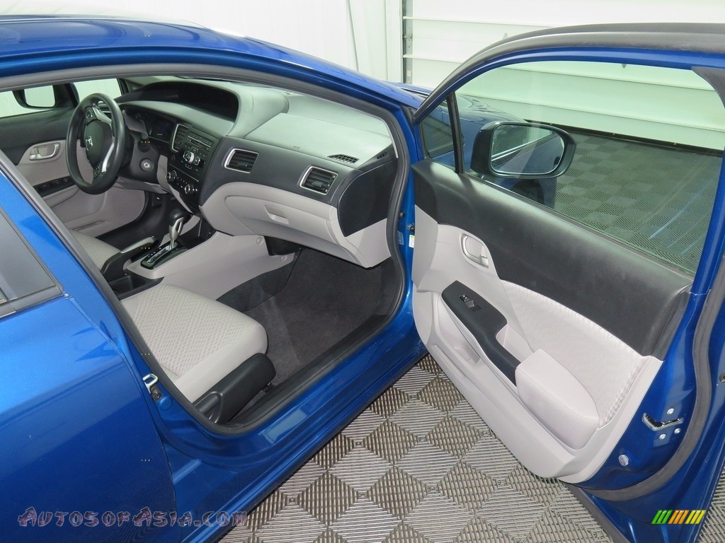2015 Civic LX Sedan - Dyno Blue Pearl / Gray photo #26