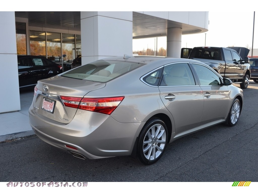 2013 Avalon Limited - Champagne Mica / Almond photo #3