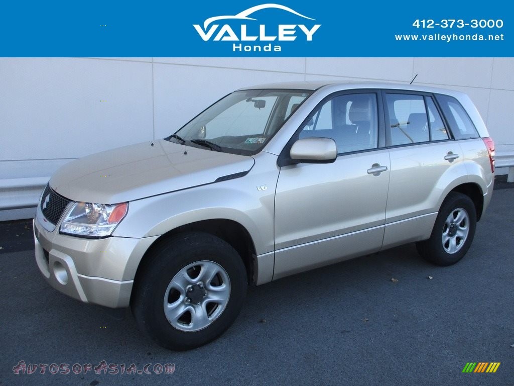 2008 Grand Vitara 4x4 - Sandstorm Metallic / Black photo #1