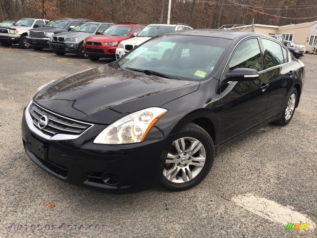 2011 Altima 2.5 S - Super Black / Charcoal photo #1