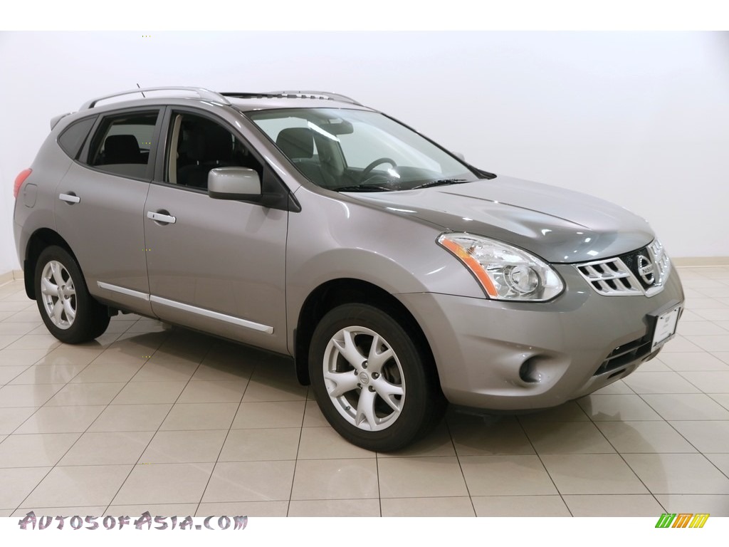 Platinum Graphite / Black Nissan Rogue SV AWD