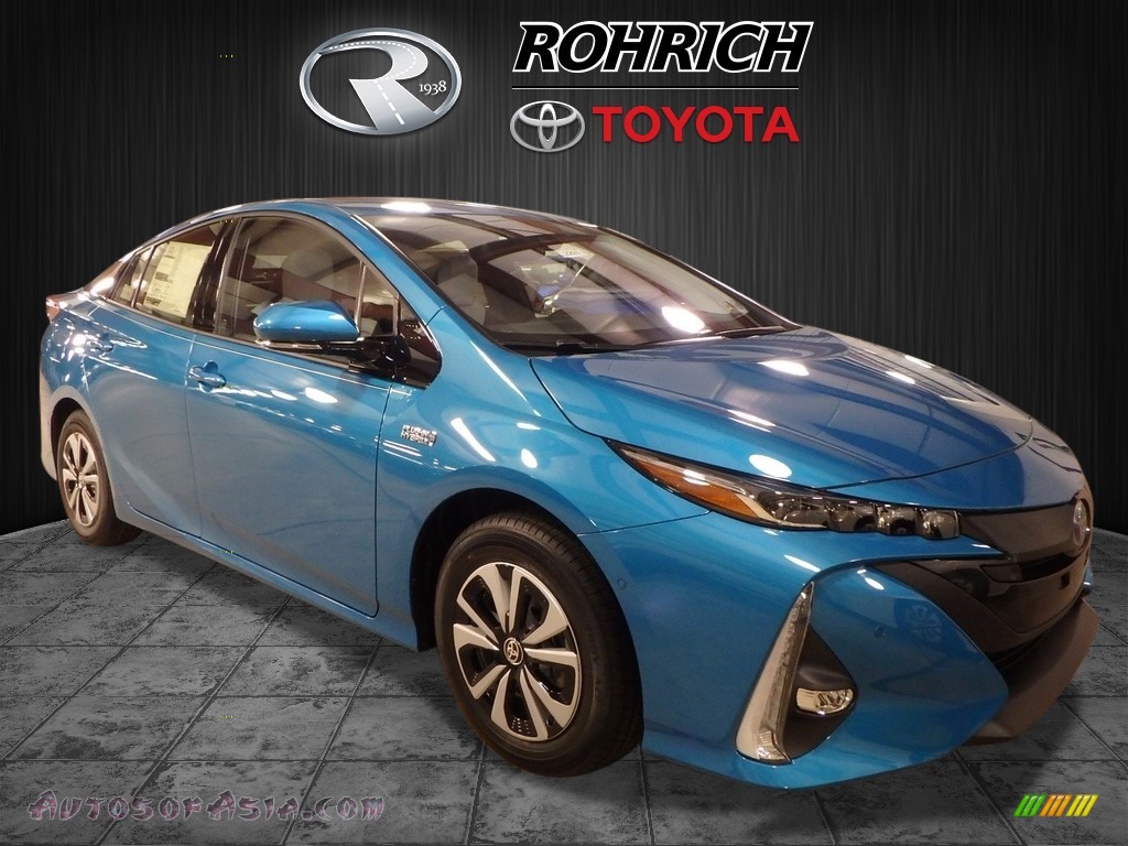 Blue Magnetism / Gray Toyota Prius Prime Advance