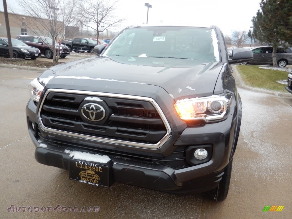 Magnetic Gray Metallic / Cement Gray Toyota Tacoma SR5 Access Cab