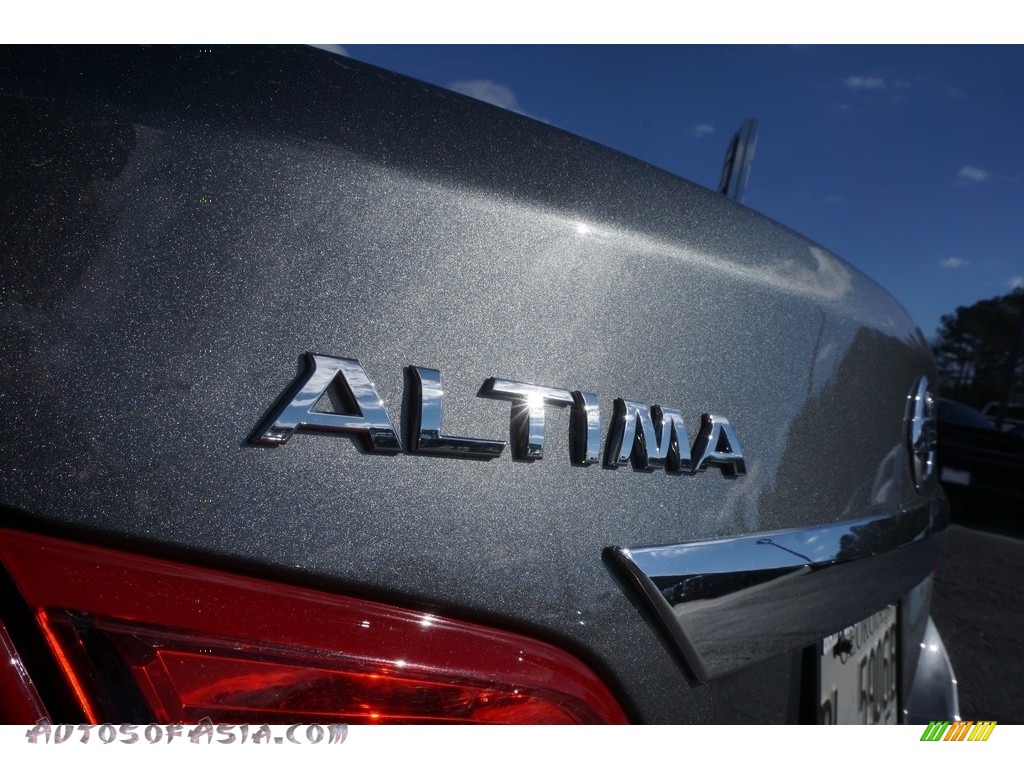 2017 Altima 2.5 SL - Gun Metallic / Charcoal photo #14