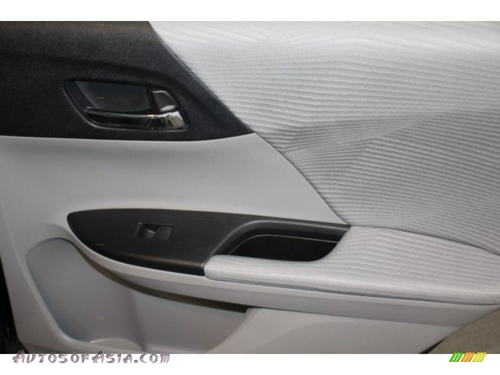 2015 Accord LX Sedan - Alabaster Silver Metallic / Gray photo #26