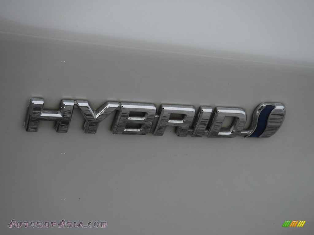 2012 Prius 3rd Gen Four Hybrid - Blizzard White Pearl / Dark Gray photo #10