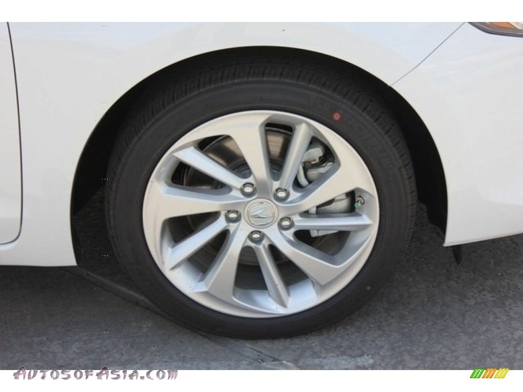 2018 ILX Premium - Bellanova White Pearl / Parchment photo #10 2018 ILX Premium - Bellanova White Pearl / Parchment photo #10