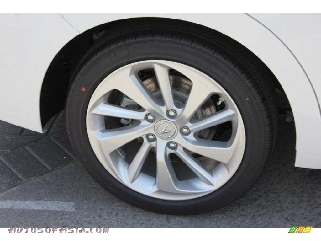 2018 ILX Premium - Bellanova White Pearl / Parchment photo #11 2018 ILX Premium - Bellanova White Pearl / Parchment photo #11