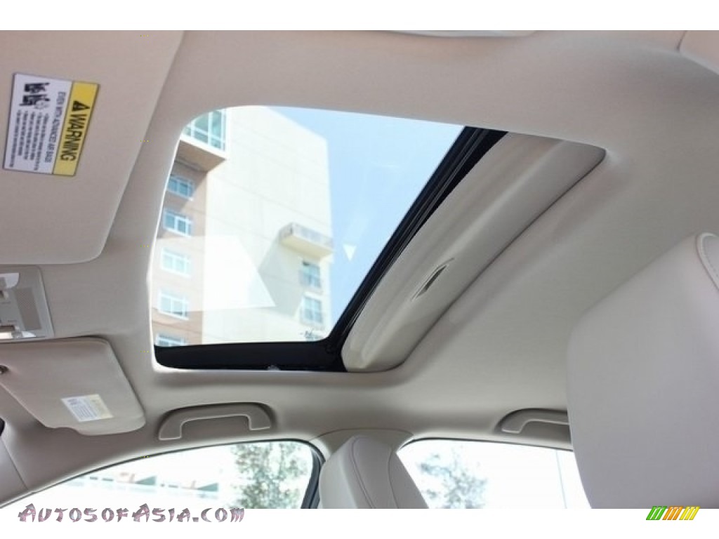 2018 ILX Premium - Bellanova White Pearl / Parchment photo #15 2018 ILX Premium - Bellanova White Pearl / Parchment photo #15