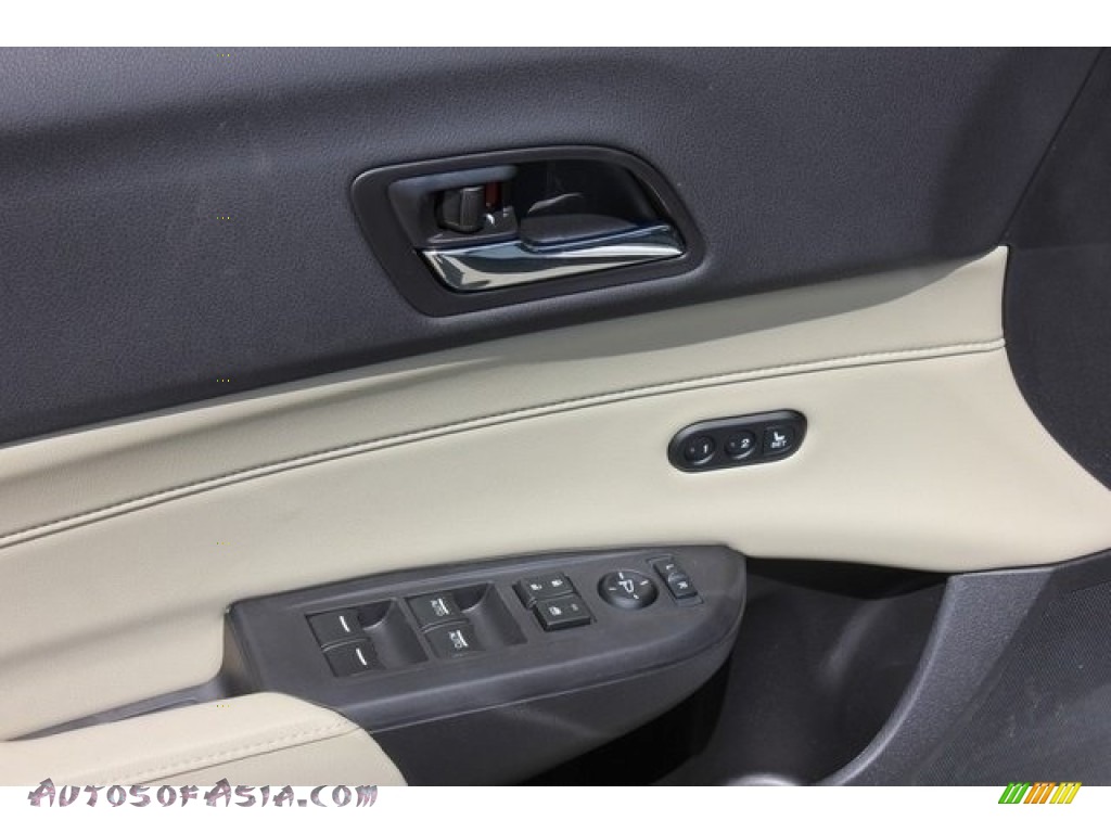 2018 ILX Premium - Bellanova White Pearl / Parchment photo #26 2018 ILX Premium - Bellanova White Pearl / Parchment photo #26