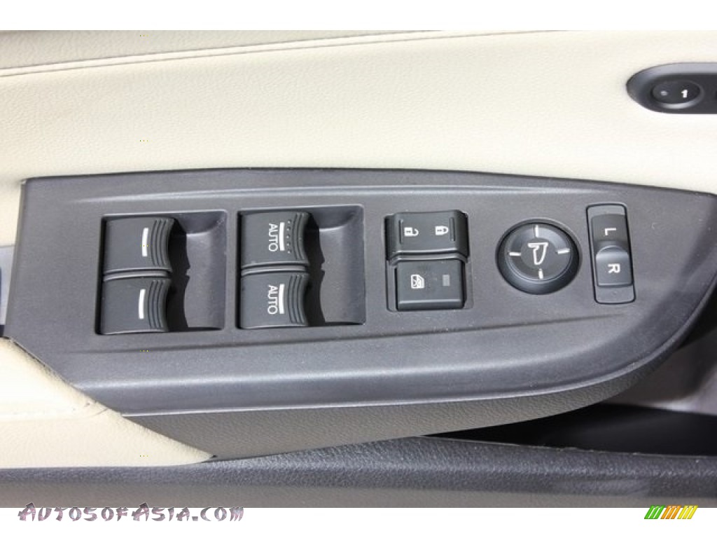 2018 ILX Premium - Bellanova White Pearl / Parchment photo #29 2018 ILX Premium - Bellanova White Pearl / Parchment photo #29