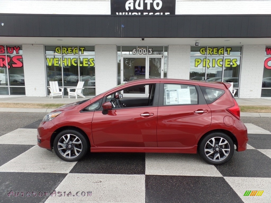 Cayenne Red / Charcoal Nissan Versa Note SR
